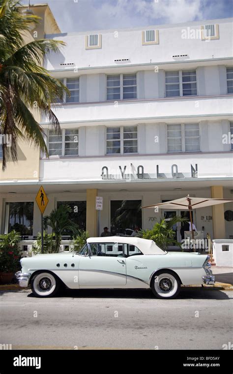 Avalon Hotel On Ocean Drive Miami Beach Stock Photo Alamy