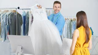 Maybe you would like to learn more about one of these? Reinigung Brautkleid: Zuhause waschen oder zur ...
