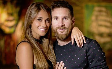 Wife of fc barcelona star, lionel messi. 5 Things You Didn't Know About Antonella Roccuzzo, Lionel ...