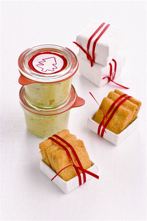 200 gr di riso, 400 gr di carciofi puliti, aglio e prezzemolo, olio di oliva, acqua e brodo vegetale. Scopri come preparare la salsa di carciofi e le gallette ...