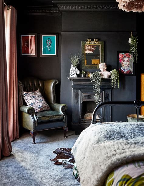 Dark Walls Living Room Ideas