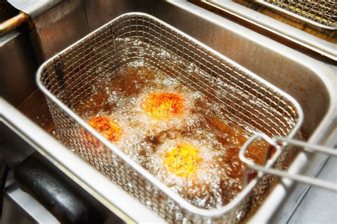 Deep Fried Water Might Be The Weirdest Food Trend On The Internet