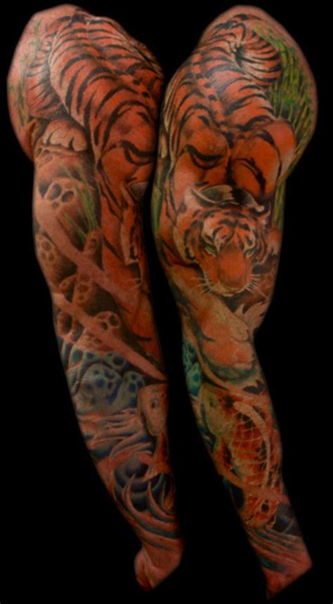 It provides a softness alongside the strong, stern tiger face. Tiger Tattoos : Page 75 | Tiger tattoo, Tattoos for guys ...