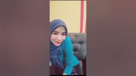 Cikya Awek Bigo Melayu Bertudung Hijab Dengan Tetek Padu Youtube
