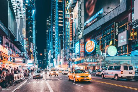 42nd Street At Night Manhattan New York High Res Stock Photo Getty Images