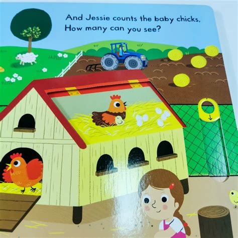 หนังสือเด็กภาษาอังกฤษ มีลูกเล่น Hello FARM | mombiestreet สินค้าแม่และเด็ก