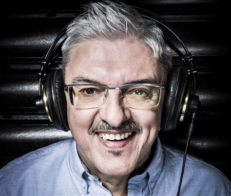 Ostatnia z ikon radiowej „trójki odchodzi, po wojciechu mannie, marek niedźwiecki zdecydował się opuścić ten tonący pokład po ocenzurowaniu przez stację ostatniego wydania listy przebojów. Marek Niedźwiecki: Na adres radia dostałem telegram ...
