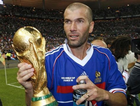 Zinedine Zidane Une Jeune Légende Du Football