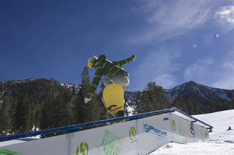 Las Vegas Ski And Snowboard Resort Announces 2011 Darkside Park Contest