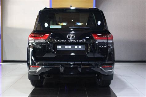 Hemaly Toyota Landcruiser Vx R Lc 300 2022 Black Available To Order