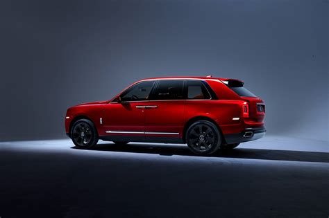 The vehicle was announced in january 2013 and unveiled at the 2013 geneva motor show. Rolls-Royce Reveals Its $325K First Luxury SUV - TechDrive