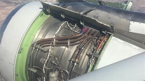 American Airlines Plane Forced To Turn Back After Engine Cover Falls Off During Take Off World