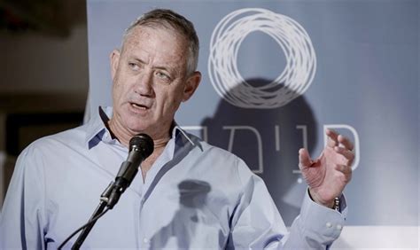 מנכל החברה דורון כהן נמצא כעת במגעים למכירת הטכנולוגיה של החברה, מערכת בינה מלאכותית לצורכי מודיעין, שמיועדת לגופי אכיפת חוק אזרחיים. בני גנץ רמטכל כושל - Lookalike
