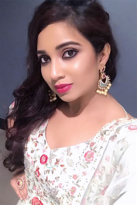 Welcome to official website of shreya ghoshal, the leading indian playback singer of bollywood. Shreya Ghoshal Songs Collection 40+