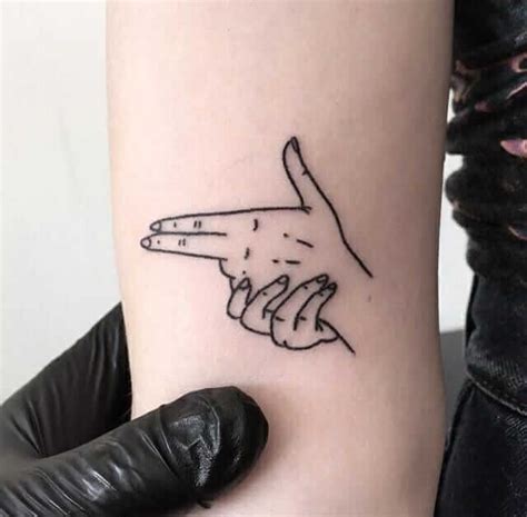 36 Minimalist Tattoos Ideas You Must See Minimalist Tattoo Hand