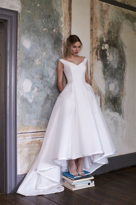 Sassi Holford | Love My Dress® UK Wedding Blog