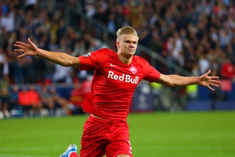 Football player at borussia dortmund. Erling Braut Haaland - The world class talent in the making attracting Chelsea, Manchester ...