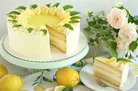 🍋 Super erfrischende Zitronen-Joghurt-Torte mit Götterspeise! 🍋 ...