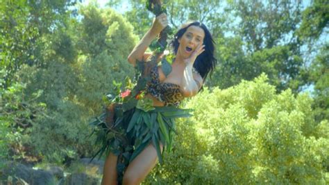 Watch Katy Perrys Jungle Themed Video For Roar Los Angeles Times