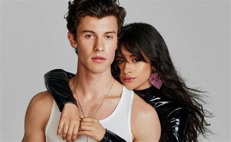 Just two people doing totally normal, friendly things. Shawn Mendes y Camila Cabello: Su gran historia de amor