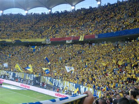 1599 şelimbăr as fc buzău brașov steagul renaște csa steaua bucureşti csikszereda hermannstadt metaloglobus petrolul 52 politehnica iași ripensia timişoara ssu poli timişoara. FC Petrolul Ploiești - Wikipedie