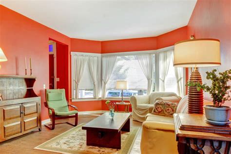 What Curtains Go With Red Walls?