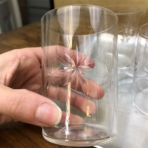 Set Of 8 Vintage Glass Tumblers With Etched Starburst Perfect For Wine Or Cocktails Juice Mid