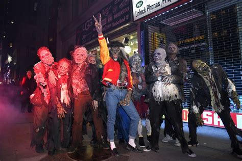 Heidi Klum Upholds Her Title As Queen Of Halloween With Michael Jackson