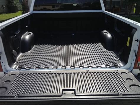 These types are basically molded through polyethylene foam, which is topped with a polyester fiber carpet. Single Cab Bed Liners For Pickup Trucks , 4X4 Bedliner Cover 1 Year Warranty