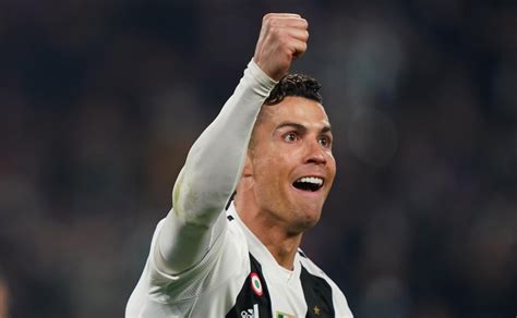 Máquina Cristiano Ronaldo Ha Participado En 77 Goles En 77 Partidos De