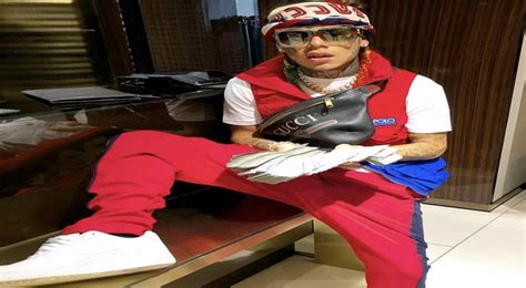 Tekashi 6ix9ine Allegedly Snitched On Associate For Being Involved In