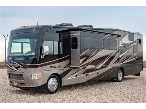 2015 Thor Motor Coach Outlaw 37ls Class A Gas Toy Hauler Rv For Sale At