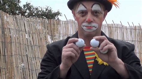 Petje The Clown Juggling Five Balls Youtube