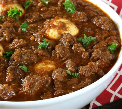 Like their christian and moslem neighbors, the jews of ethiopia don't eat pork, as proscribed by biblical dietary laws. Sega Wat (Spicy Ethiopian Beef Stew) - The Daring Gourmet