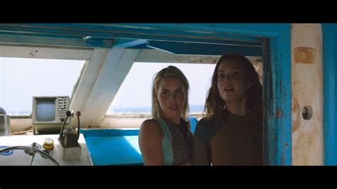 Mandy Moore And Claire Holt In 47 Meters Down Horror Actrices Foto
