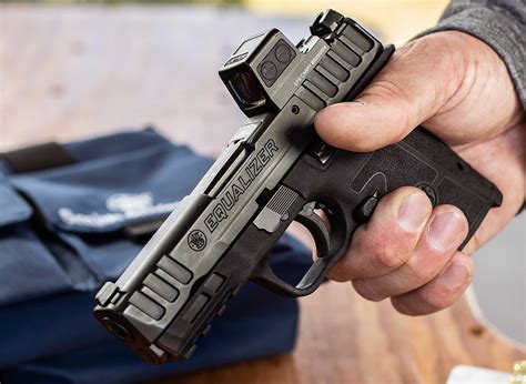 Smith And Wesson Unveils Sandw Equalizer Compact Pistol American Protector