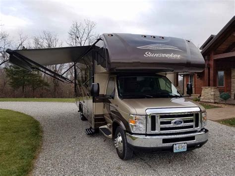 Everything you need for a good night's sleep, includes: 2018 Used Forest River SUNSEEKER 2500TS Class C in Missouri MO