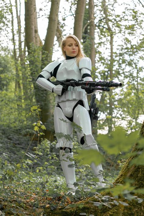Stormtrooper Girl By Velocipanda Cosplay Star Wars Bilder Star Wars