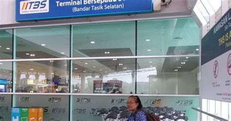 It is the third largest city of the country and the financial centre of the state of johor. Dari Terminal Bersepadu Selatan ke Kuala Lumpur Sentral