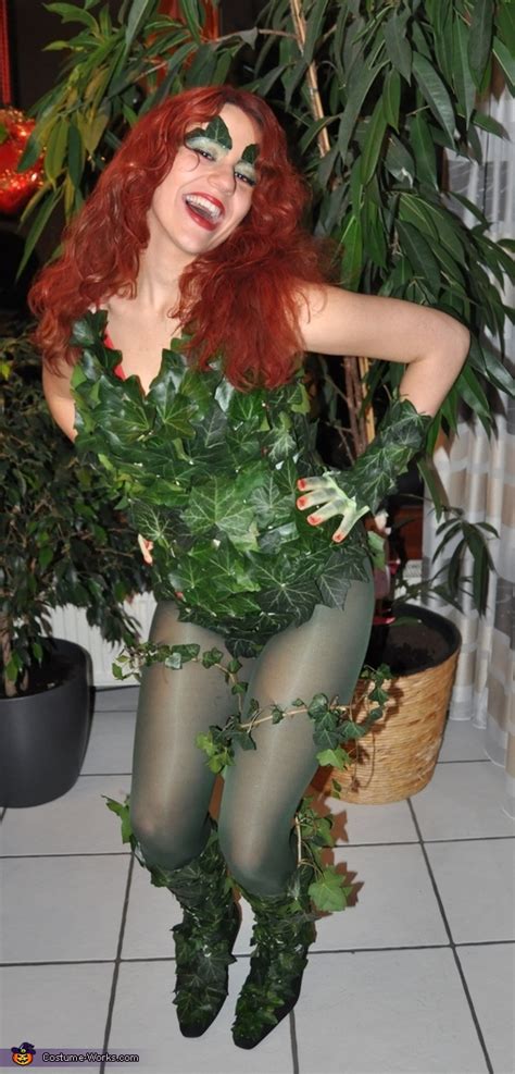 I decided to make this for my halloween 2017 costume and i'm very excited to share this wi. Amazing Homemade Poison Ivy Costume | Creative DIY Costumes