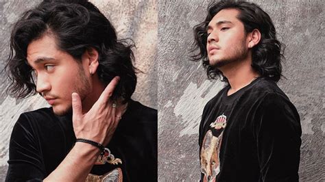 (babak episod 7) asal macam pelik je peribahasa pak kodi tu.jangan lupa untuk menonton #jkkmusim6 setiap jumaat, 10 malam di tv3saksikan semula j.k.k. Foto-Foto Keren Giorgino Abraham dengan Rambut Gondrong ...