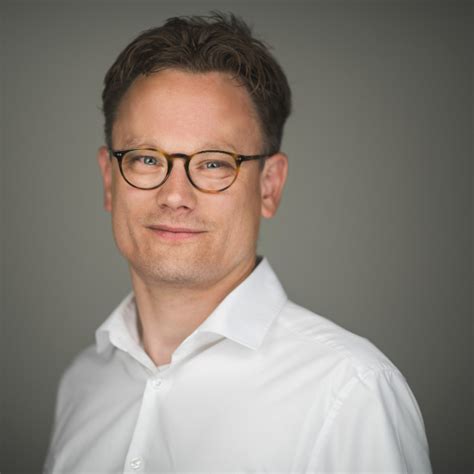 Jörg Marquardt - Leiter Unternehmenscontrolling - Oliver Schrott ...