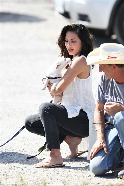 Olivia Munn With Her Dogs In Vancouver 08 Gotceleb