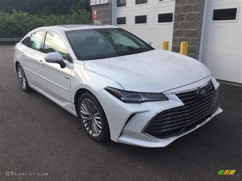 2019 Wind Chill Pearl Toyota Avalon Hybrid Limited 128436586