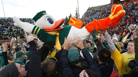 Oregons Mascot Is Named The Duck Not Puddles Espn Pac 12 Blog
