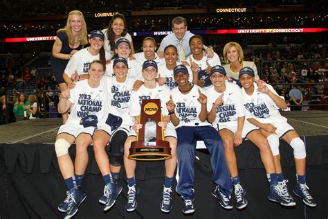 Video of uconn women's basketball coach condemning the 'me culture' of youth today strikes a comments made by the coach of uconn women's basketball team went viral he spoke in 2016 about the difficulty of recruiting enthusiastic players nowadays auriemma, who has been the women's basketball coach at uconn for more than 30 years. 2013 National Championship UConn Women Basketball | Uconn ...