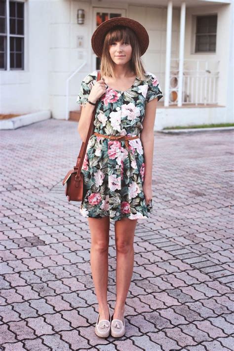 This Vintage Floral Dress And Marthas Vineyard · Steffys Pros Cons