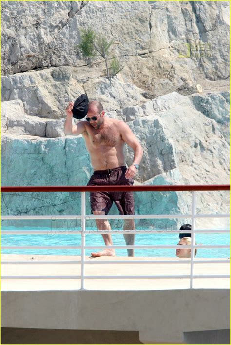 Sexy Statham Goes Shirtless In Cannes Photo 180561 Jason Statham