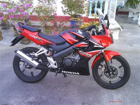 Hal ini malahan akan menyebabkan motor menjad lebih boros dari biasanya. CBR150R_from_Penang_Malaysia.JPG (1600×1200) (Dengan ...