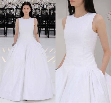 White Ball Gown Graduation Gowns Semi Formal Dresses Scoop Neck
